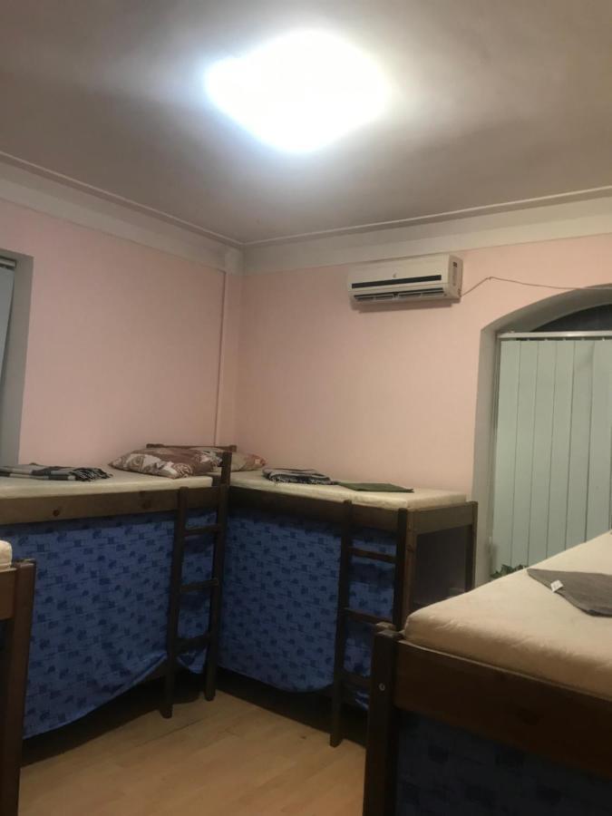 Ararat-Holosiivskyi Hostel Київ Екстер'єр фото